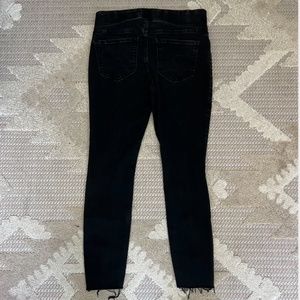 Old Navy Skinny Distressed Jegging